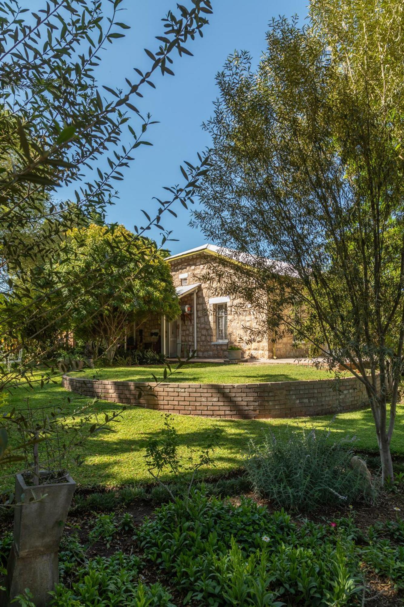 Hh 820 Accomodation Grootfontein Bagian luar foto